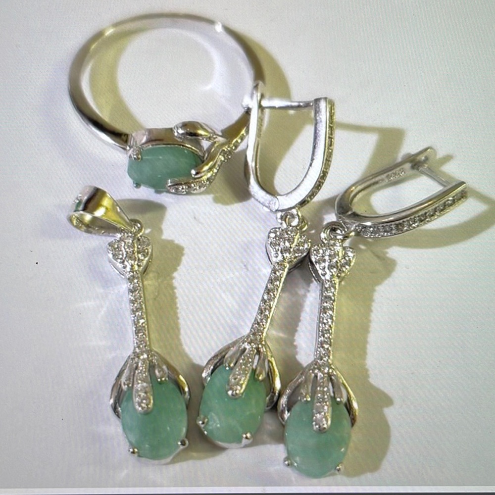 Silver Rhodium Plated Emerald (6.4ct) earrings Pendant and Ring Set.